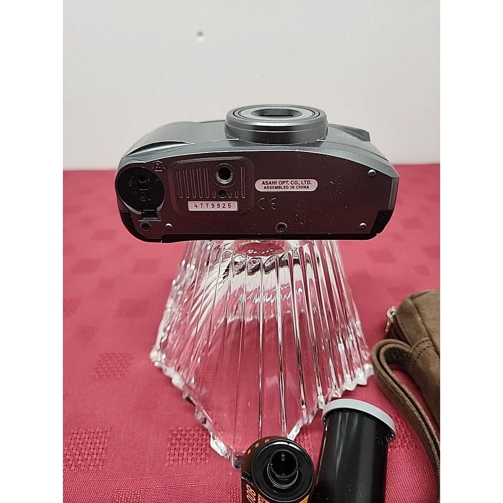 Pentax IQZoom EZY-80 35mm Point & Shoot Film Camera W 1 800  Roll Film And Casev
